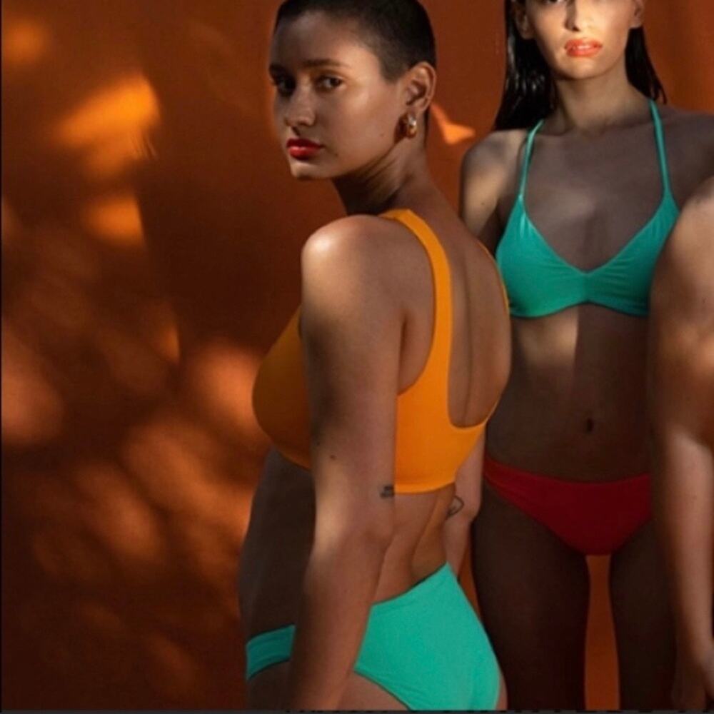Girlfriend Collective Orange scoop neck swim top NEW XL
